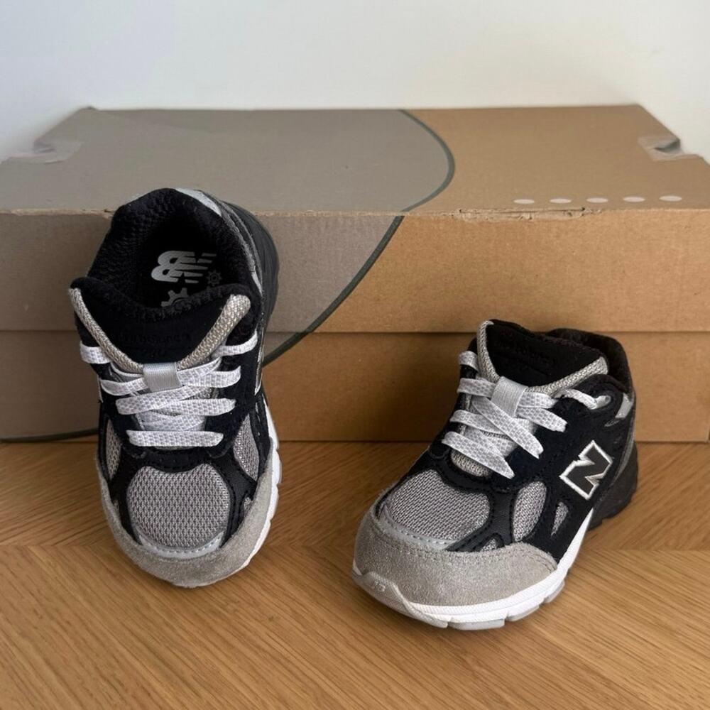 New Balance 990V3 ‘Gr3yscale’ Toddler Sneakers- SZ 5 C